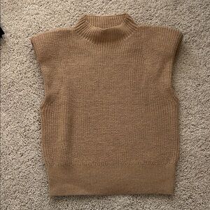 ARITZIA | Babaton Padded Shoulder Sweater Vest Top